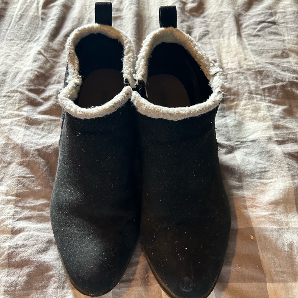 Torrid black booties sz11